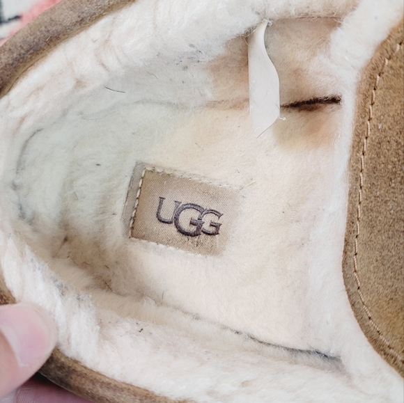 UGG Ascot Slipper in Tan, sz 11 - Picture 7 of 16